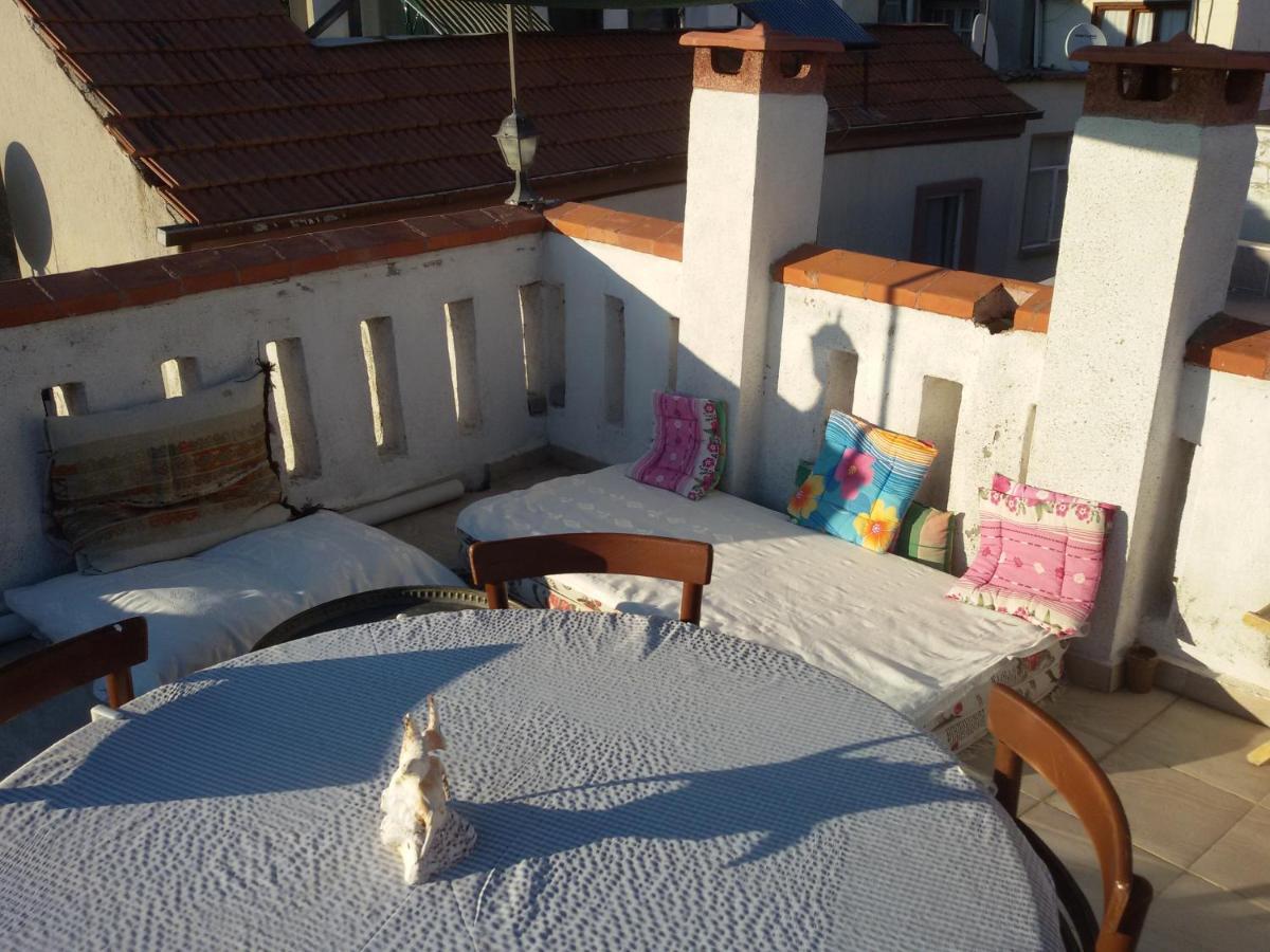 Bonjour Pension Ayvalik Exterior photo